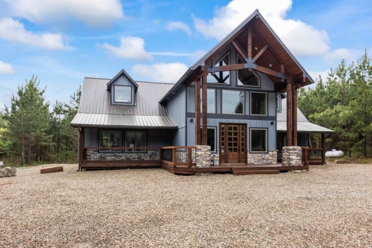 geauxin all inn, broken bow real estate
