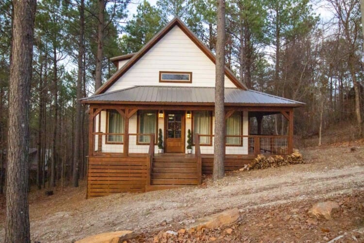 meant to bee cabin