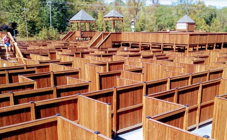 maze of hochatown