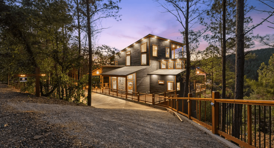 hilltop retreat cabin, cabins in broken bow