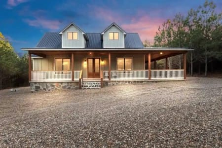 Wild Honey cabin in Broken Bow, Oklahoma