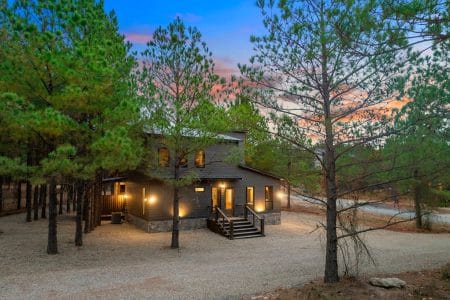 Chardonnay Chalet cabin in Broken Bow, Oklahoma