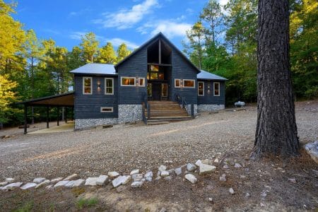 Greenbriar Reserve cabin in Broken Bow, Oklahoma