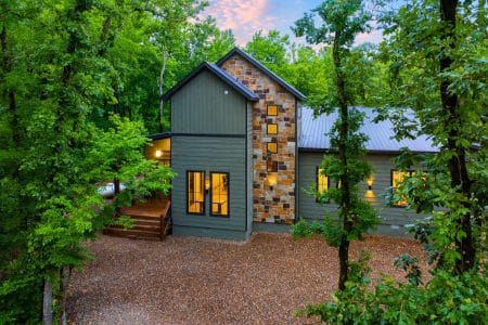 Starlit Streams cabin in Broken Bow, Oklahoma